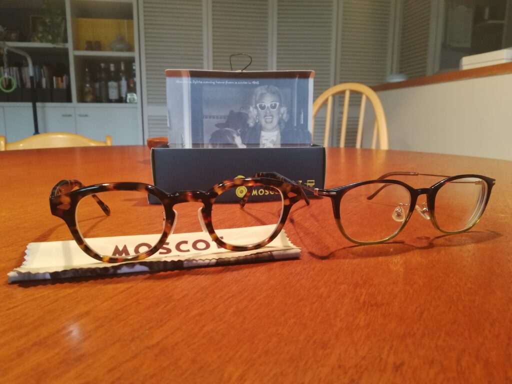 画像：モスコット レムトッシュ46とZoffのメガネ