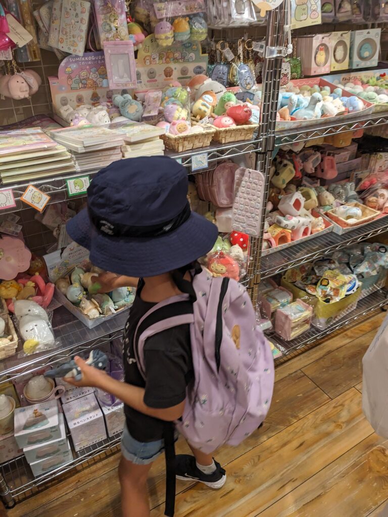 【子供の買い物練習】小学1年女子に1000円を持たせて原宿に行ったらどうなった？